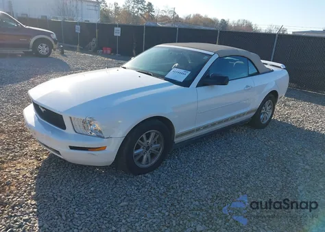 2006 Ford Mustang V6 z USA, uszkodzony, nr VIN 1ZVFT84N365188981